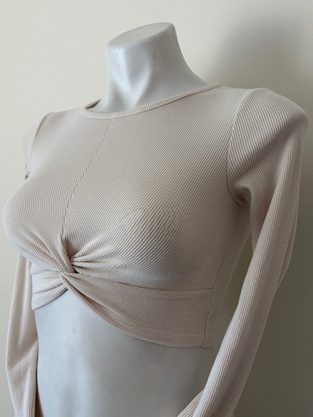 White Fox Ribbed Twist Front Long Sleeve Crop Top XS